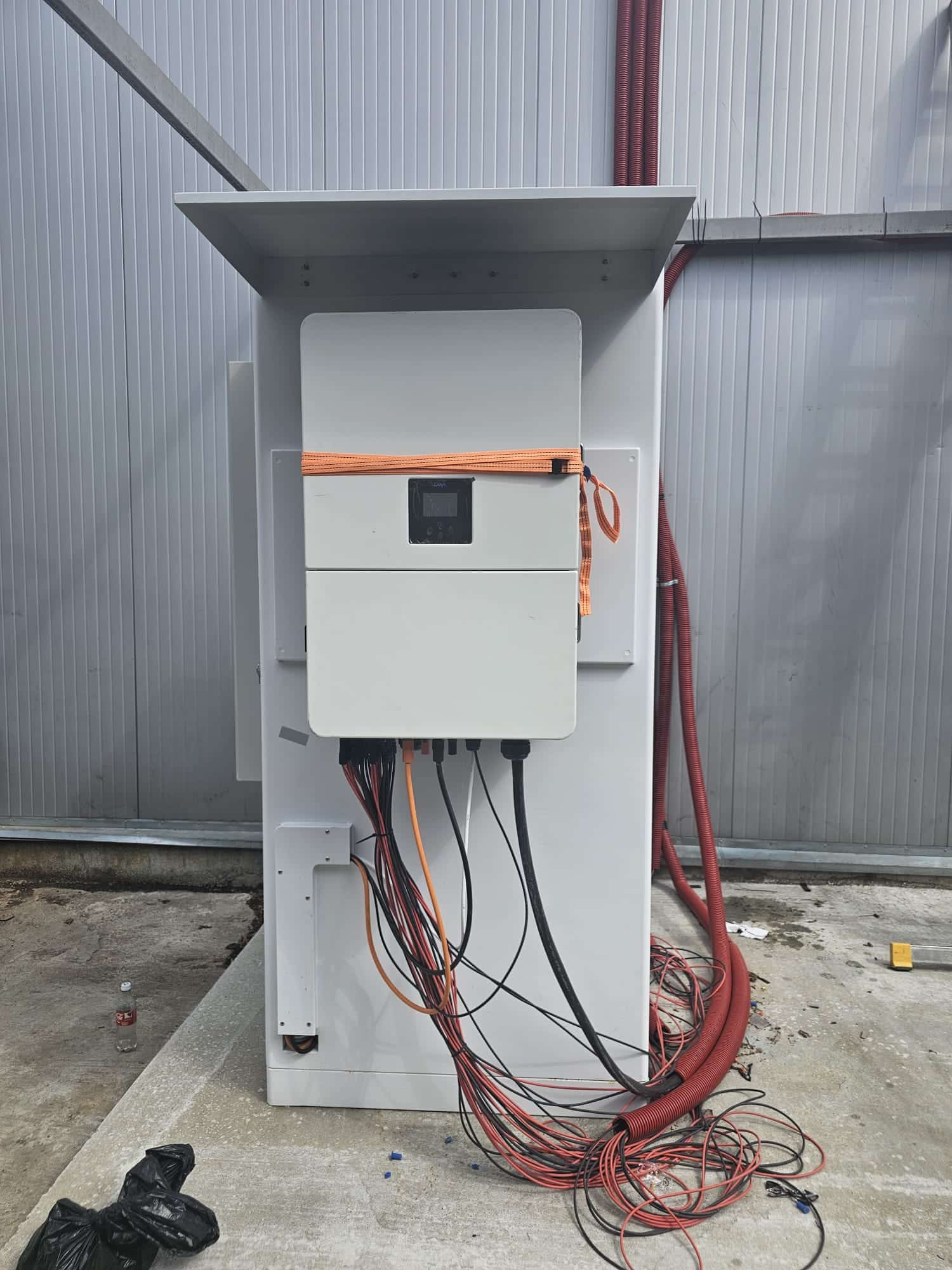 Deye 80KW Hybrid inverter SUN-80K-SG02HP3 -EU-EM6